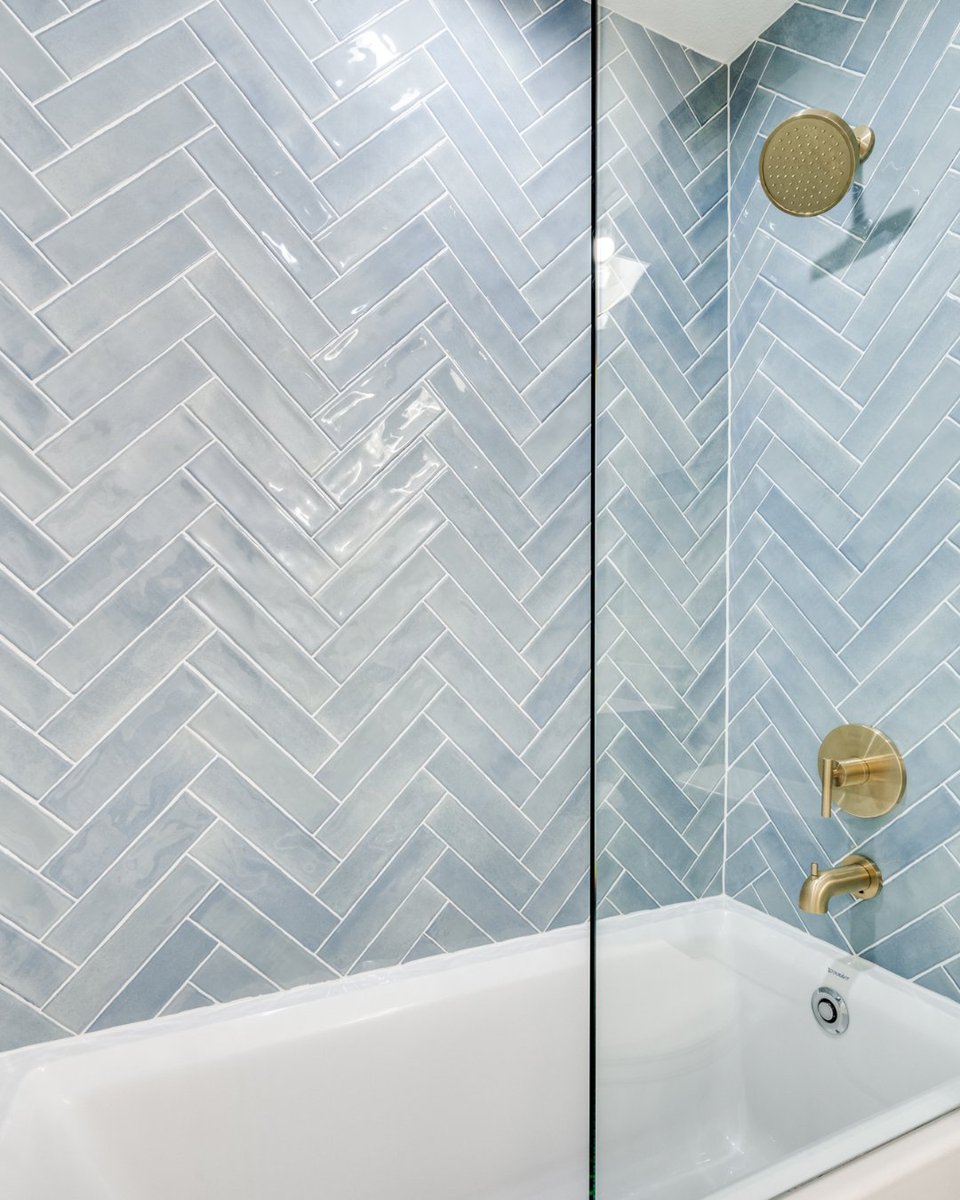 DFWImproved's tweet image. Thoughtful design turns an everyday bathroom into a space that feels fresh, functional, and effortless.

Let’s design a bathroom you’ll enjoy every day. Contact us today!

#DFWImproved #HomeRemodeling