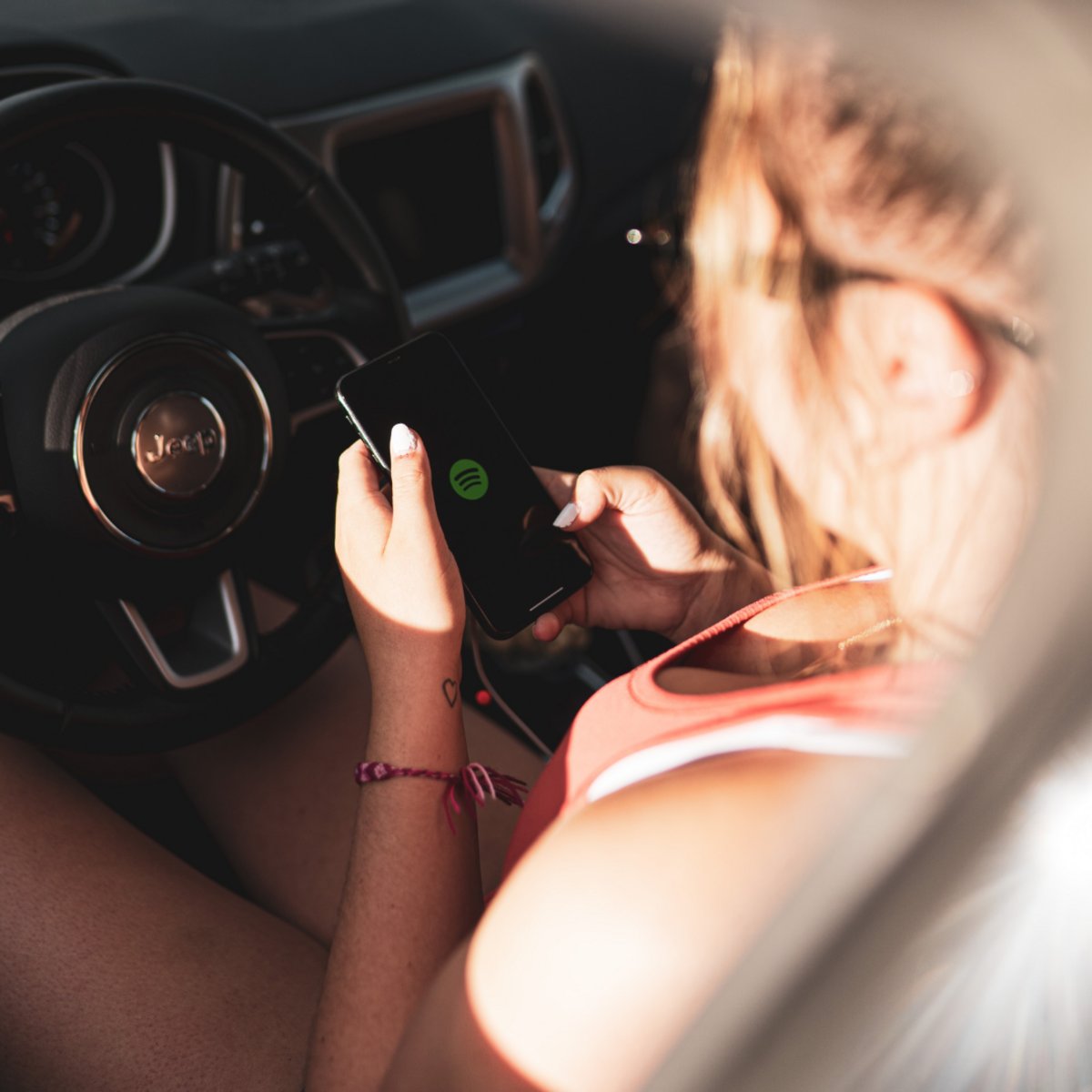 A great music #playlist is essential when traveling. Take a look at this playlist from Spotify on your next #roadtrip to Florida, and share your favorite song with us! spoti.fi/44pc97h