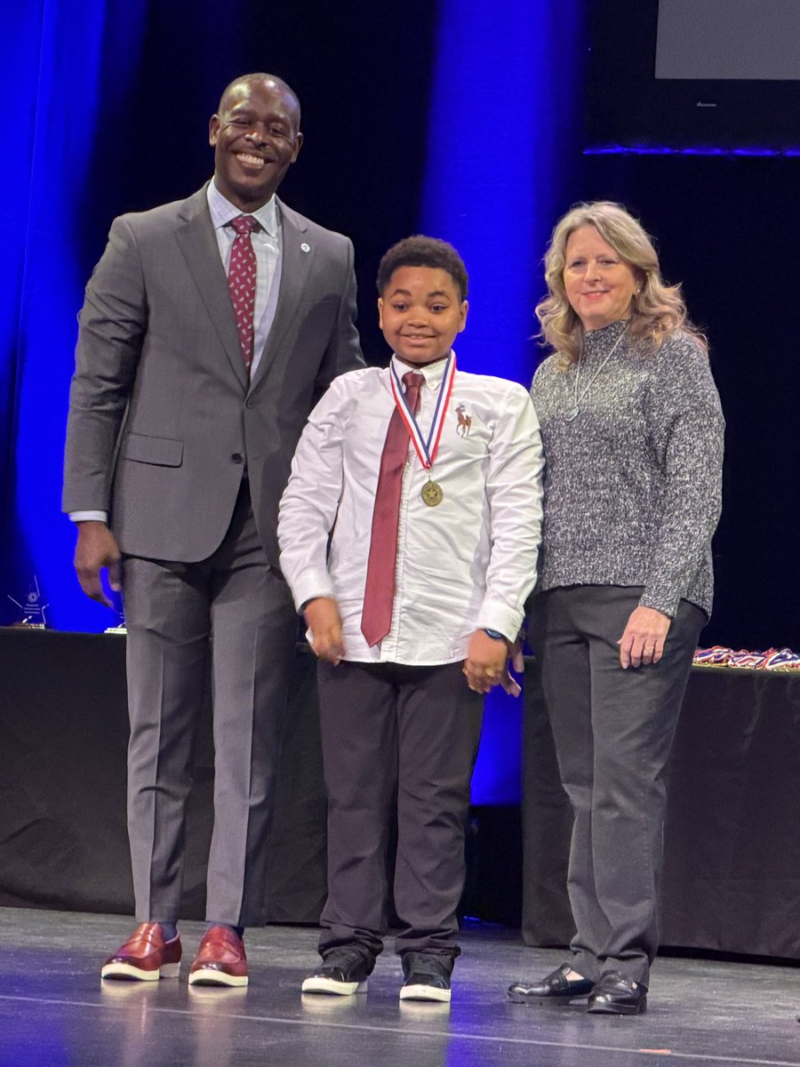 Broadview_ES's tweet photo. Huge congratulations to our student for earning the Just Do It… I Did It Award! 👏 We’re so proud of you for turning hard work and determination into achievement! You inspire us! ❤️ @BCPSCentral https://t.co/Z6oUoFDnSh