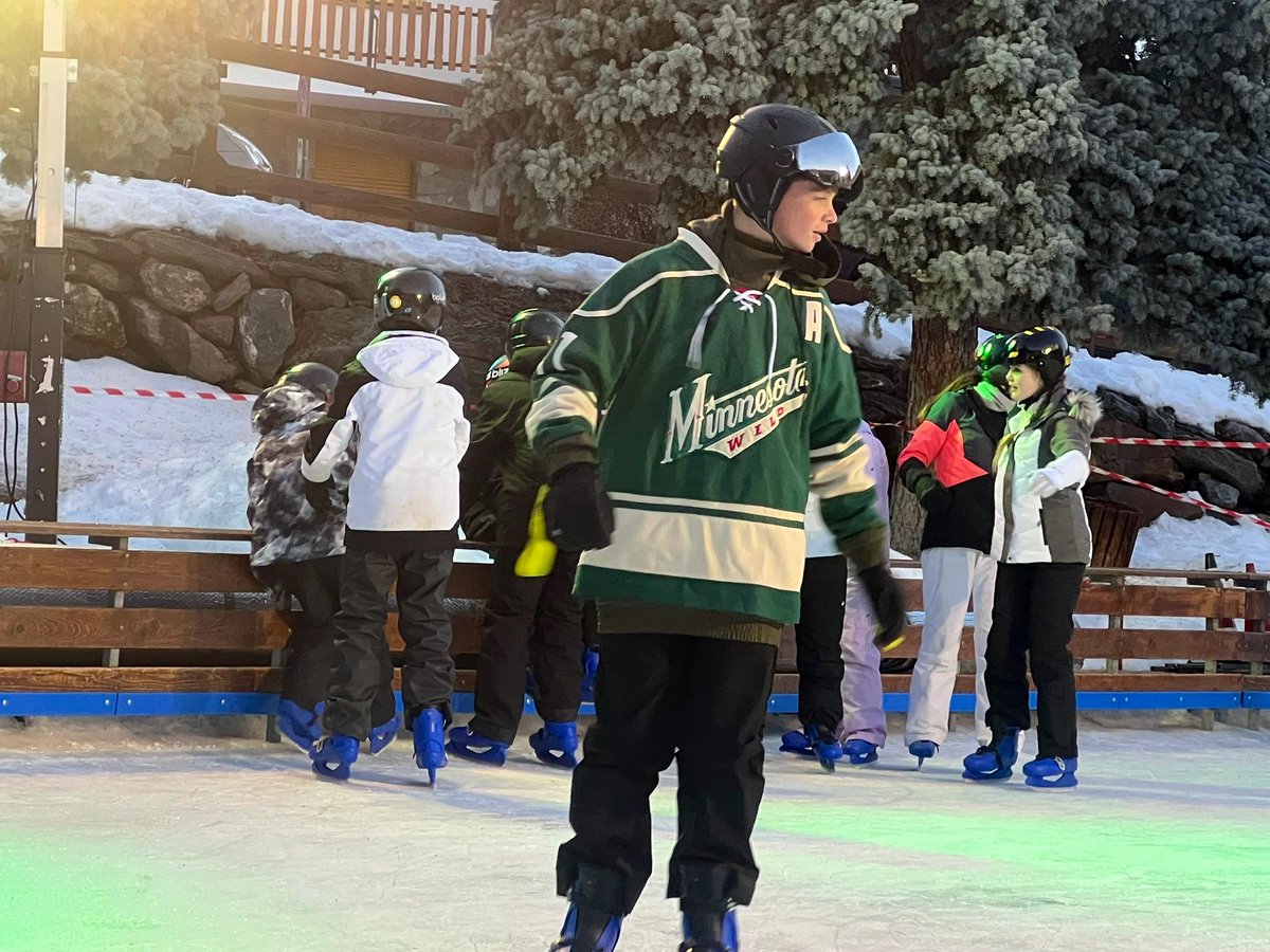 STMComprehensive tweet media