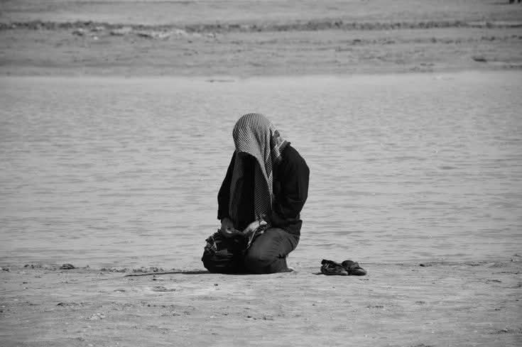 جب بھی اللّہ سے مانگو تو اپنی اوقات نہیں بلکہ اُس کی شان دیکھ کر مانگو 🖤🤍🩶