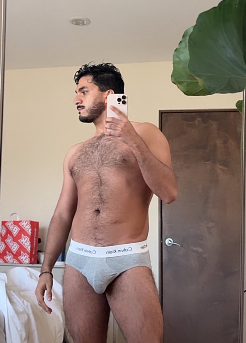 NudeCroft tweet media