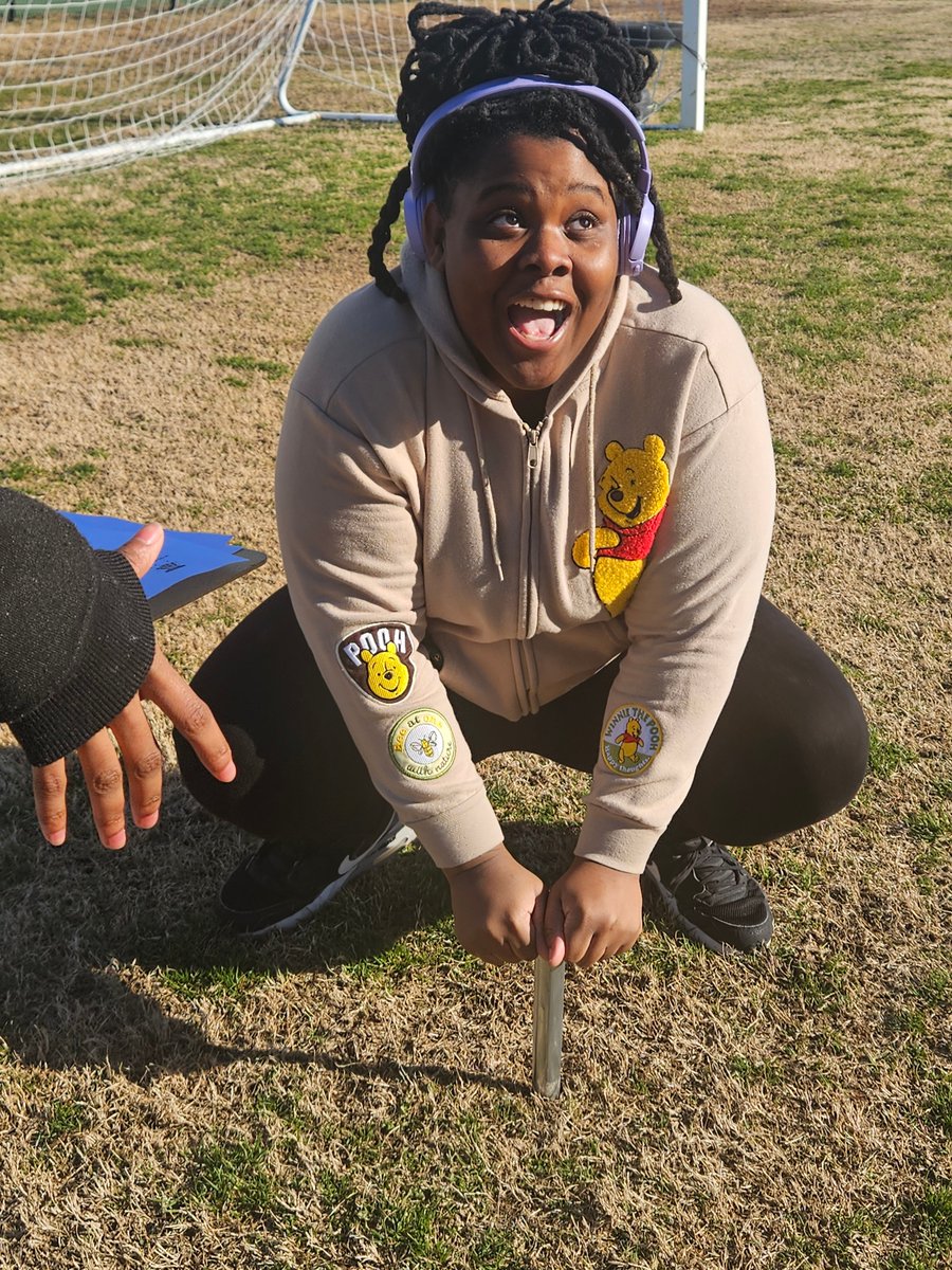 PhoebusHS1's tweet photo. Ms. Hulick's Environmental Science students collected and analyzed soil core samples this week to study soil horizons, composition, and human impact. There’s no substitute for real field work. The world is our laboratory. 🌎 @david_coccoli @vibrown68 @VAeducatorLBI @VickyHulick https://t.co/gTRUZfTGWp