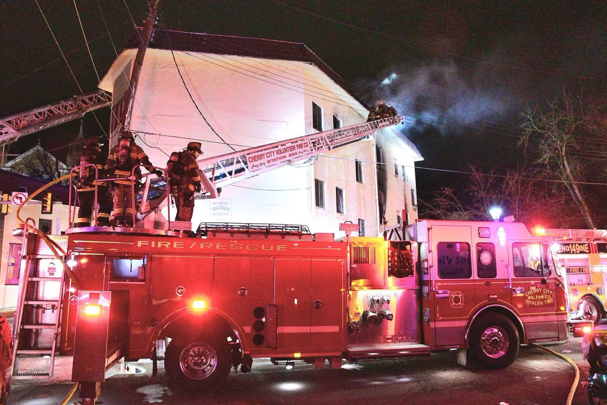 CherryCityFire's tweet photo. Multi-Alarm Apartment building fire in Millvale https://t.co/eXLajZ0UeO