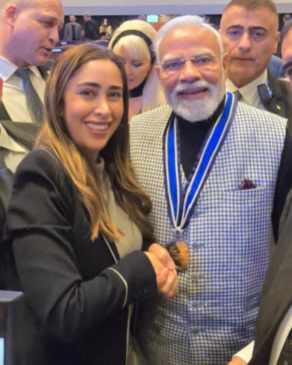 Thank you, our dear friend, Prime Minister of India <a href="/narendramodi/">Narendra Modi</a>, for the true partnership and the deep friendship between our nations! 🇮🇳🇮🇱

धन्यवाद हमारे प्रिय मित्र, भारत के प्रधानमंत्री नरेंद्र मोदी जी, हमारे देशों के बीच सच्ची साझेदारी और हमारे लोगों के बीच गहरी मित्रता के