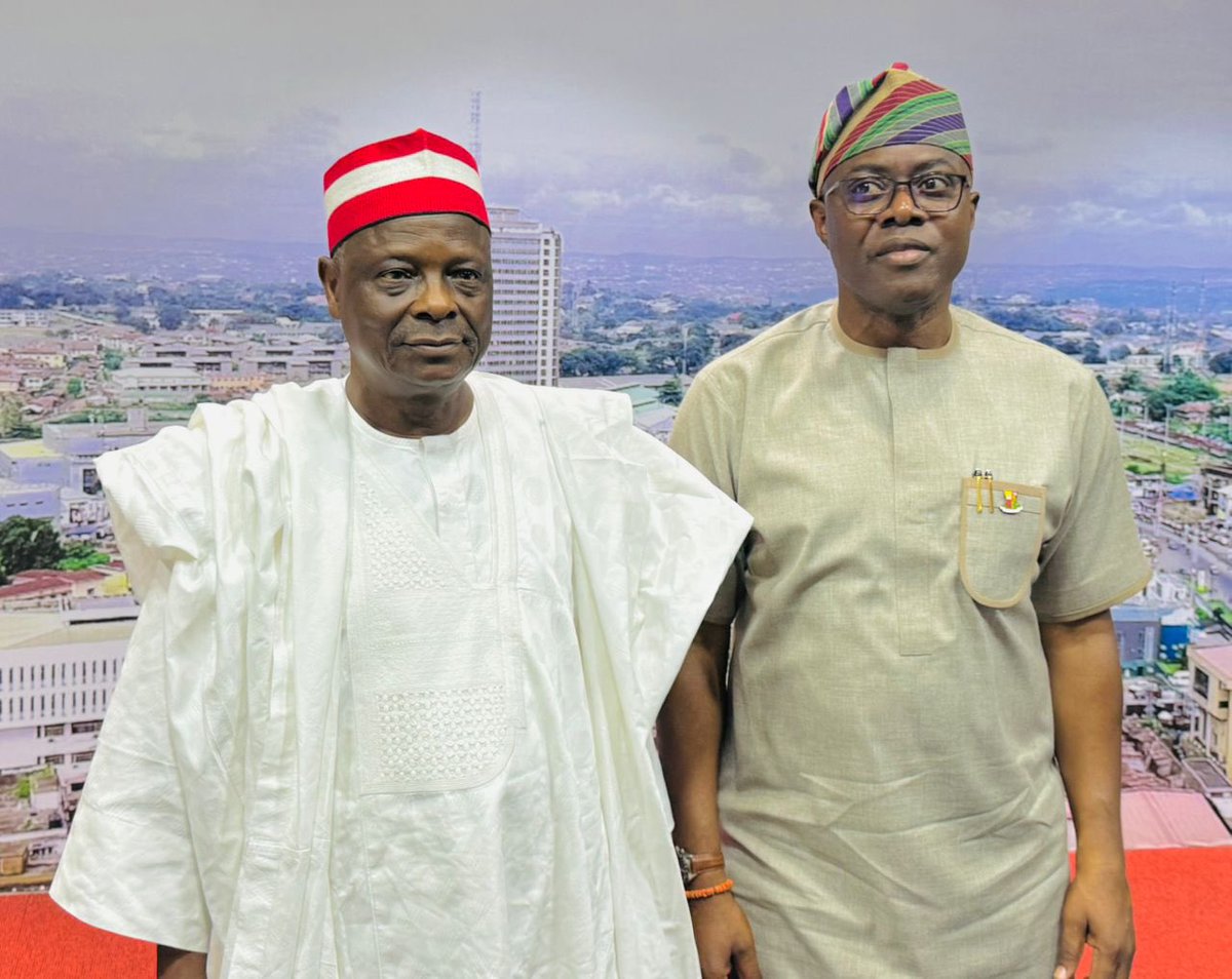 KwankwasoRM's tweet photo. Today I paid a courtesy visit to His Excellency, Governor Seyi Makinde, at the Government House in Ibadan.

Our conversation focused on important priorities and pressing national issues. - RMK https://t.co/ewiymjGcNT