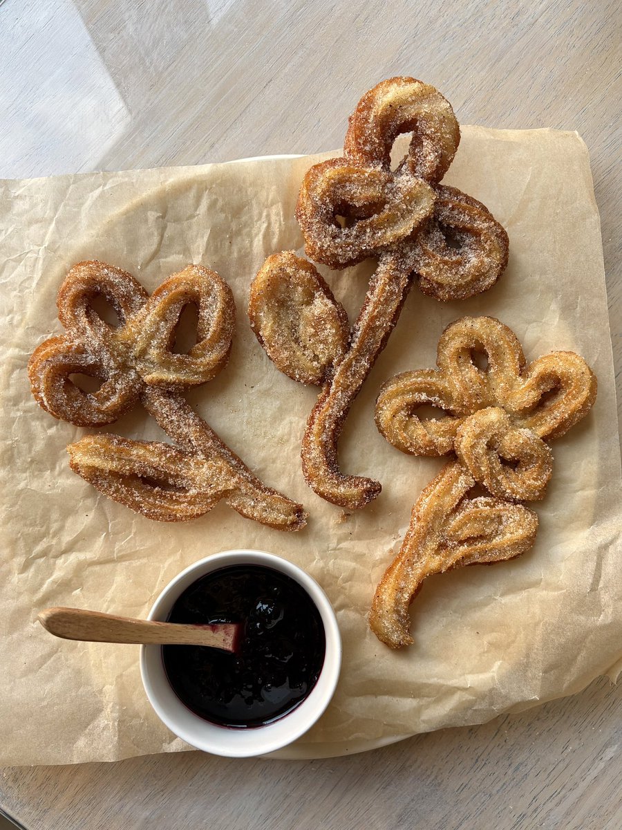 saweeeties's tweet photo. today i turned a year older, and i made some flower churros with wild blueberry honey compote 🌷 https://t.co/sGSboq92ht