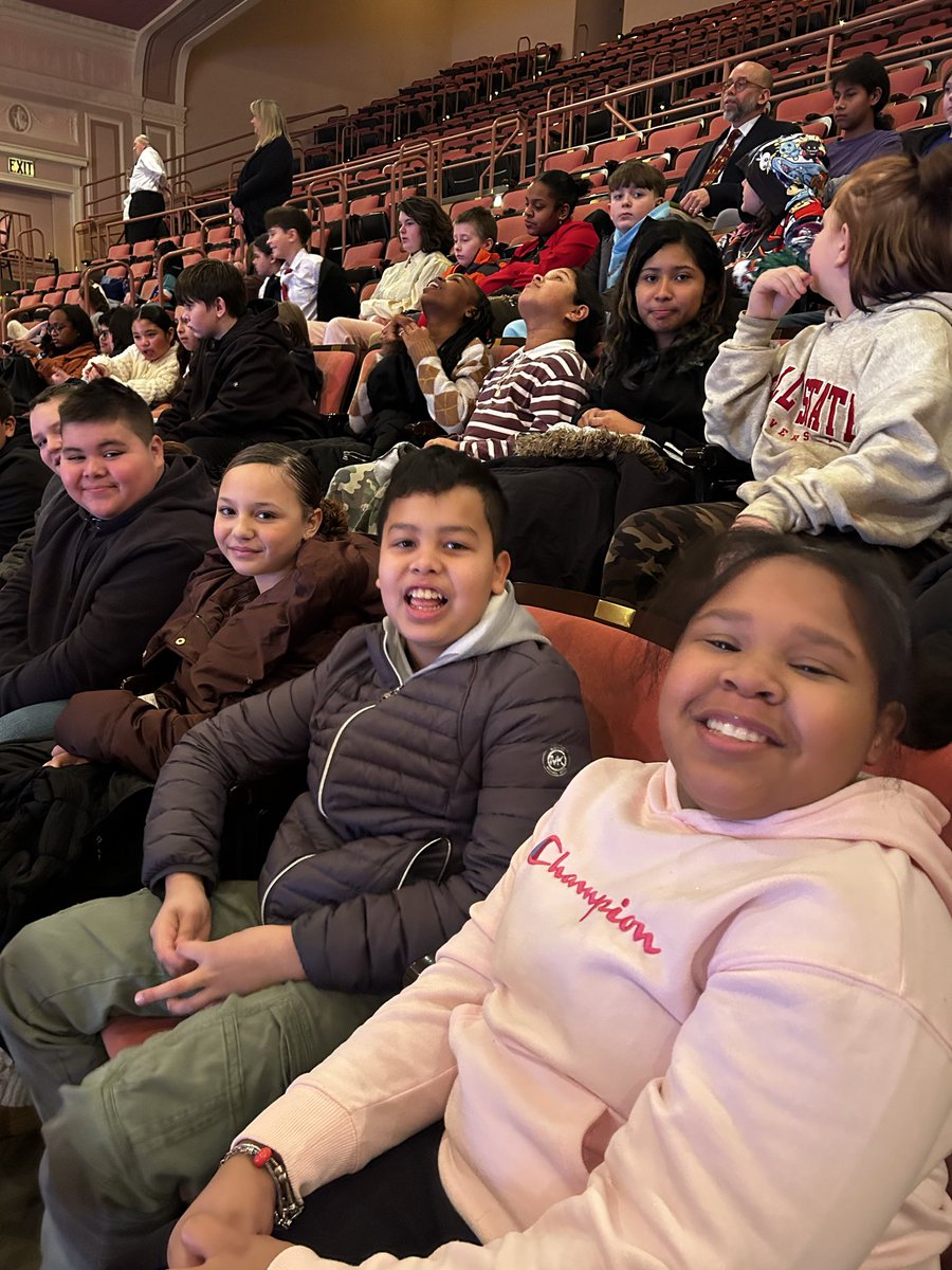 Mrs. Darney tweet media