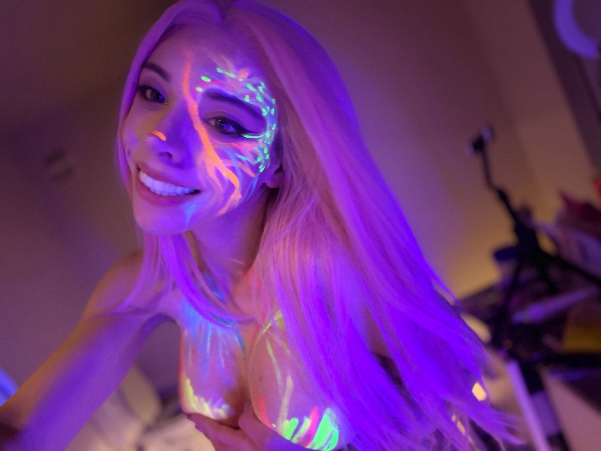 MissNicoleCiara's tweet image. Do you believe there is other life out there? If so do you think our brains could process it? Would they look so extremely different than our interpretations? Also what if they aren’t even visible to our eyes/brains? 

#aliens #UFO #ufofiles #deepthinking