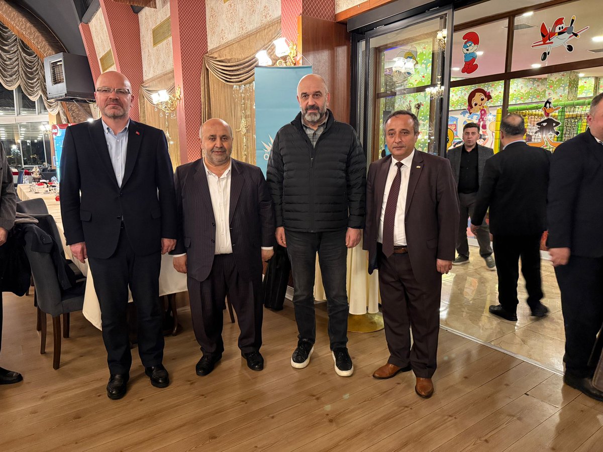 Şube Başkanımız Mesut İskenderoğlu ve Başkan Yardımcımız Mehmet Arslan, Üyemiz ÖZGÜNEŞ Firma Sahibi Halis Güneş'in düzenlemiş olduğu iftar programına katılım sağladı. 

#MUSIAD 
#gencmusiadtrb
#avmesut