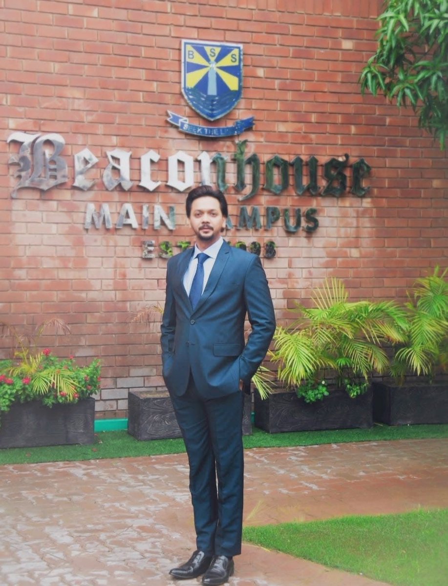 psycho_fiiifiii's tweet photo. Khurram Liaqat, aged 40, suffering from severe throat &amp; neck pain, was pursuing a PhD in Malaysia. He was a Business Studies teacher, former Huawei consultant, worked as visiting faculty at BZU &amp; A-Level instructor at Beaconhouse. A father of 2 young daughters, he has https://t.co/A55Gdao9rj