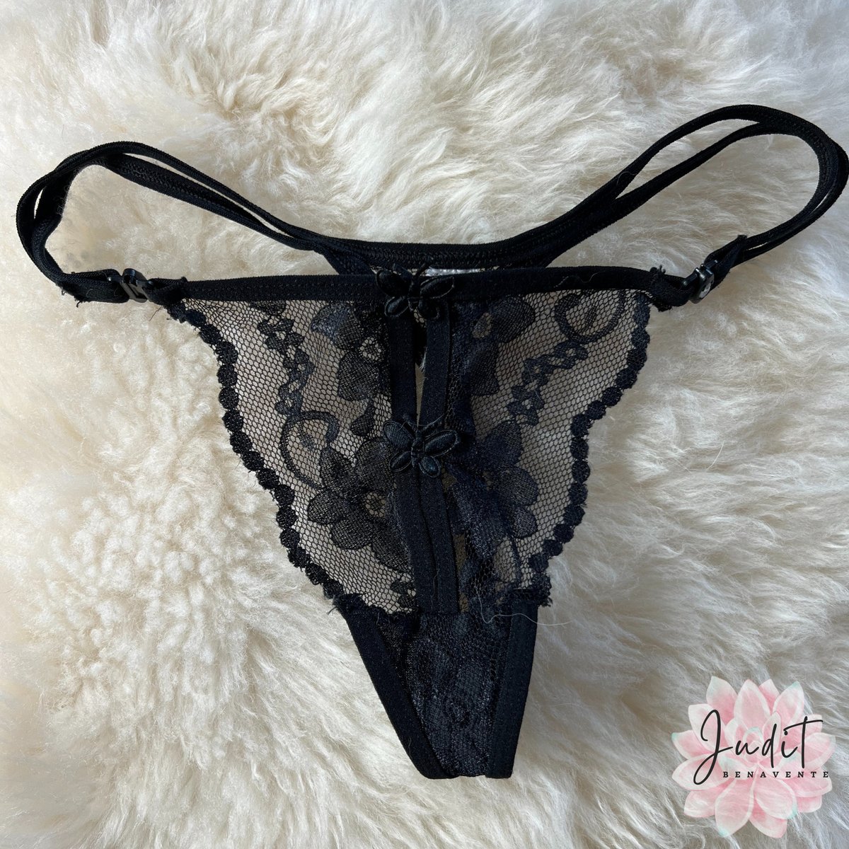 Do you want my #usedthong?
WhatsApp👉 wa.me/34616796359