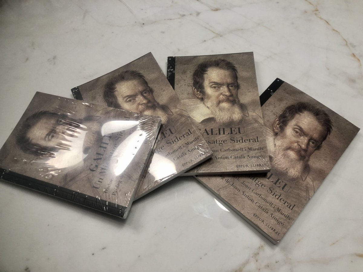 «Un Missatge Sideral» s’ha de llegir posant-se a la pell de Galileu, respirant la seva inquietud. La màgia: sentir el vertigen del primer cop, d’algú que va construir el seu propi telescopi per esbrinar, estudiar i conquerir un cel ple de llums. ✨🔭