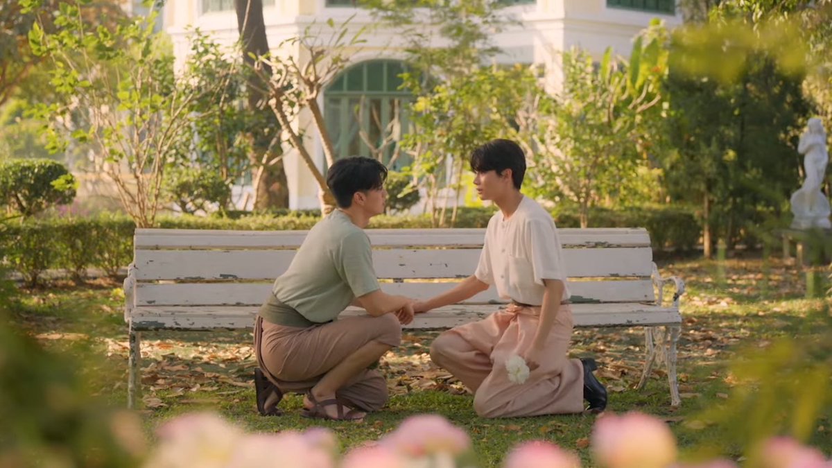 _Bloverline_'s tweet photo. 💛 Anunciado novo BL pela One31 intitulado #TheEdgeOfHorizon protagonizado por #InnOngsa onde um príncipe e um plebeu vivem um amor proibido. Indo contra o destino ele luta para ser general e subir de status.

#อรุณรุ่ง
#oneสนั่นจอ2026
#ช่องวัน31 #one31
#oneD #oneDจริ https://t.co/l3hkTfwM9D