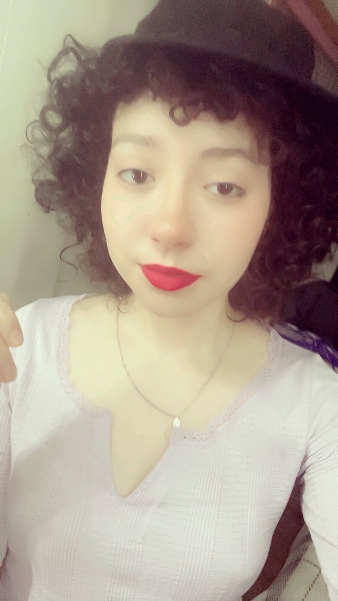 goddesssust's tweet photo. Heyyyyyy I’m cute too https://t.co/iaU0iavRgM