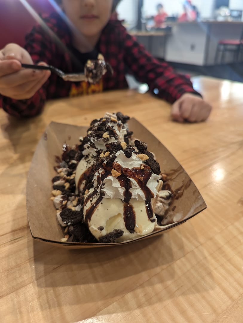 Hwy55Burgers's tweet image. This post is making the social media manager hungry. #Hwy55 #FreshAt55 #RetroVibes #TreatYourself #ShakeLife #MadeToOrder #BurgerFriends #HighwayGoers #FreshFood #People #AwesomePeople #Posing #Pictures #Music #Community #Friends #Hwy #NC #SC #TN #FL #MO