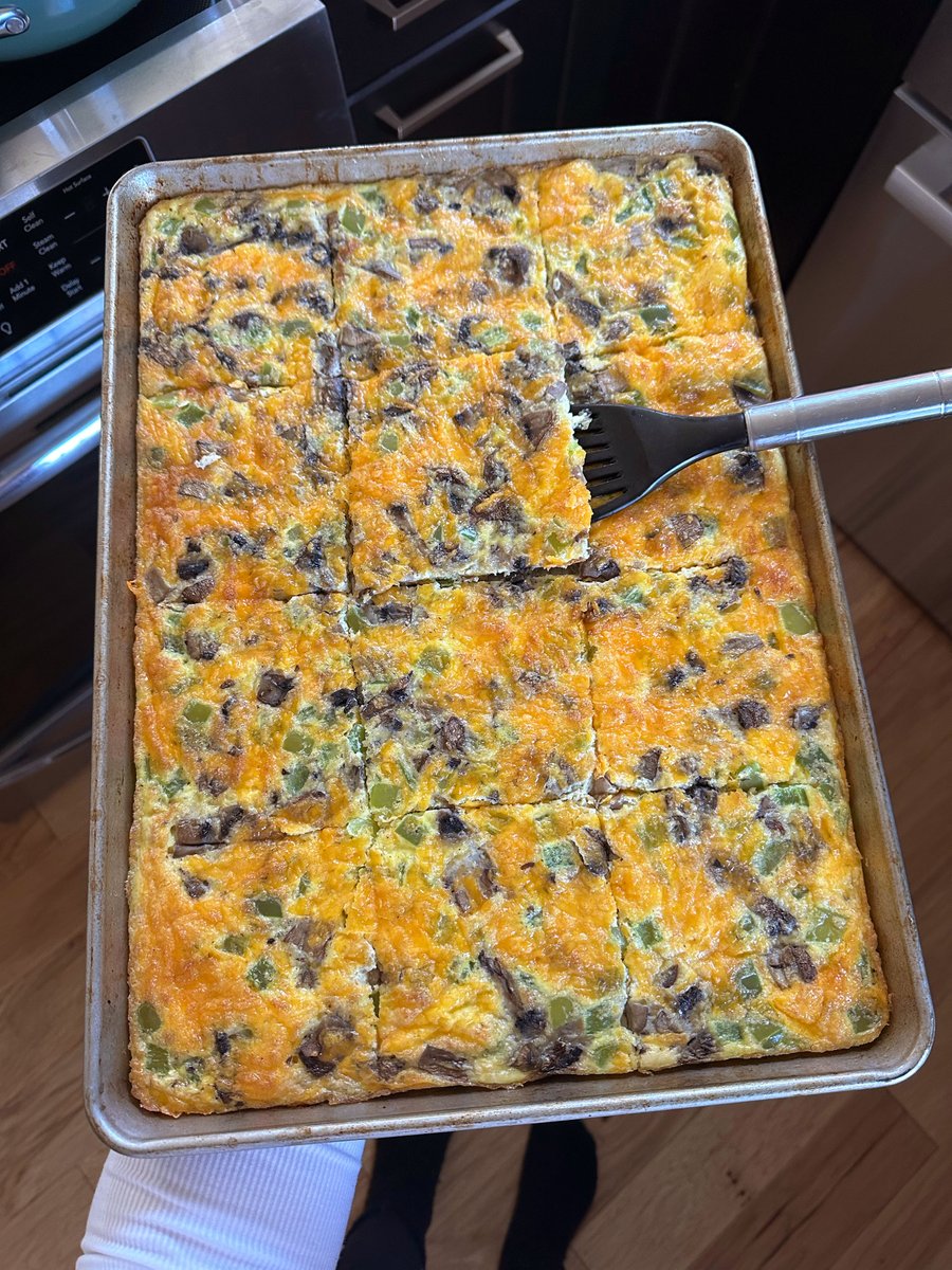 Sarah Bond | Live Eat Learn tweet media