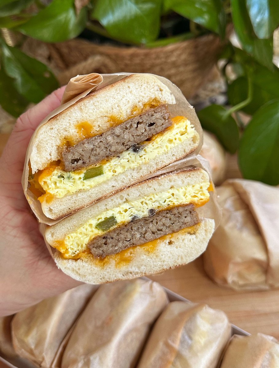 Sarah Bond | Live Eat Learn tweet media