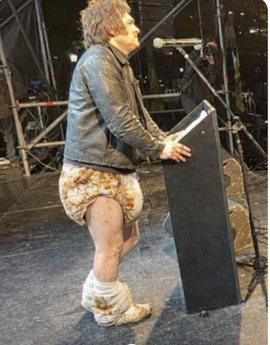 Mirá el pánico que le tenés, gordo paposo 😂😂
No te animas a @. Putísimo! Amo