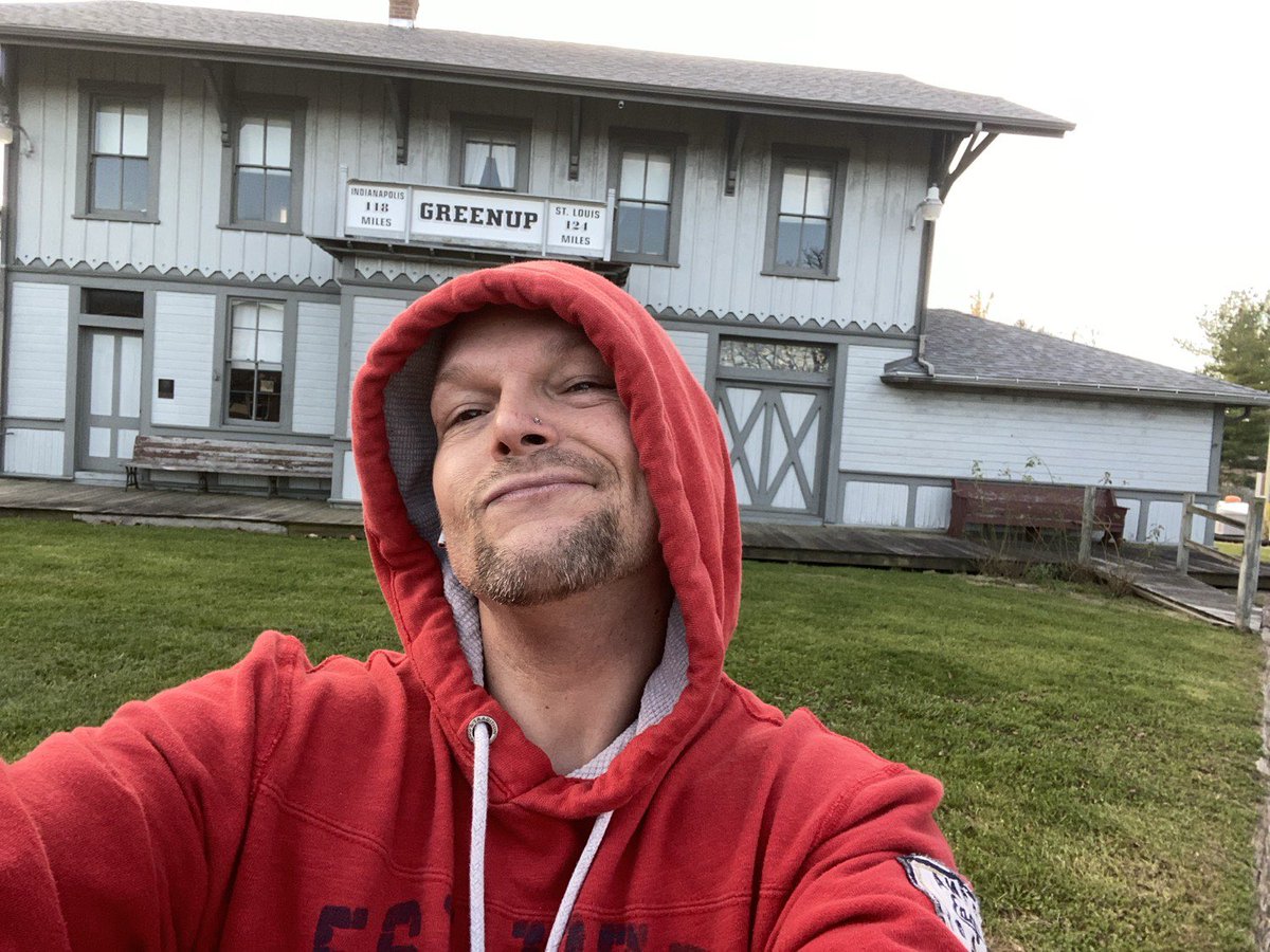 ᴇᴅᴅɪᴇ 🌻 tweet media