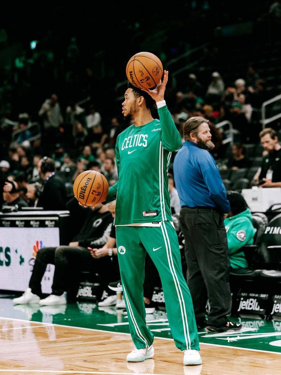 Playoff BOS tweet media