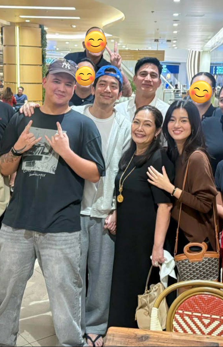da facs for inay marya’s birthday 🩵

such a beautiful family. warms my heart seeing how their connection wasn’t just for the film, it grew into something genuine. 

#meetgreetandbye