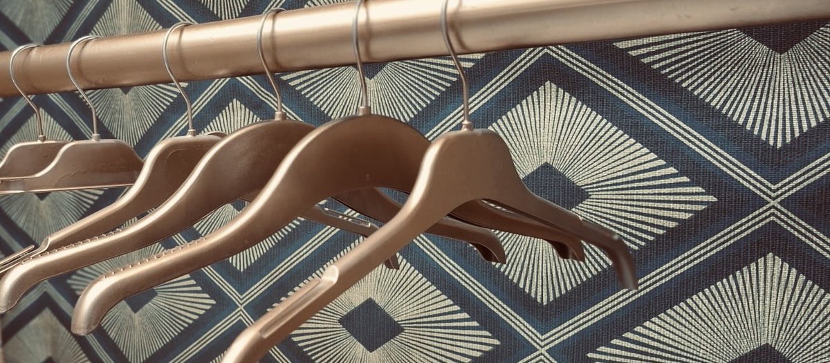 Spinning Gate Shopping Centre tweet media