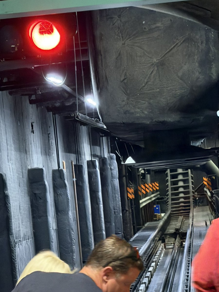 CoasterK24's tweet photo. Well i almost got to the Aerosmith concert. I was the second train after reopen and we did not get close. The catapult never latched on. As you can see, its mid launch course. Tough day for the ride and park. https://t.co/2m8rOj3sxB