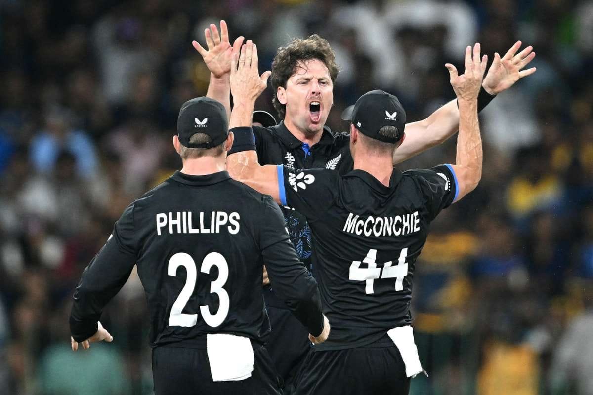 sahuashish32707's tweet image. 🚨 NEW ZEALAND IS CLOSE TO SEMI FINAL 🚨

- They defeated Sri Lanka and knock the home team out of the T20 World Cup ❌

#T20WorldCup #SLvsNZ #NZvsSL #SriLanka #T20WC2026