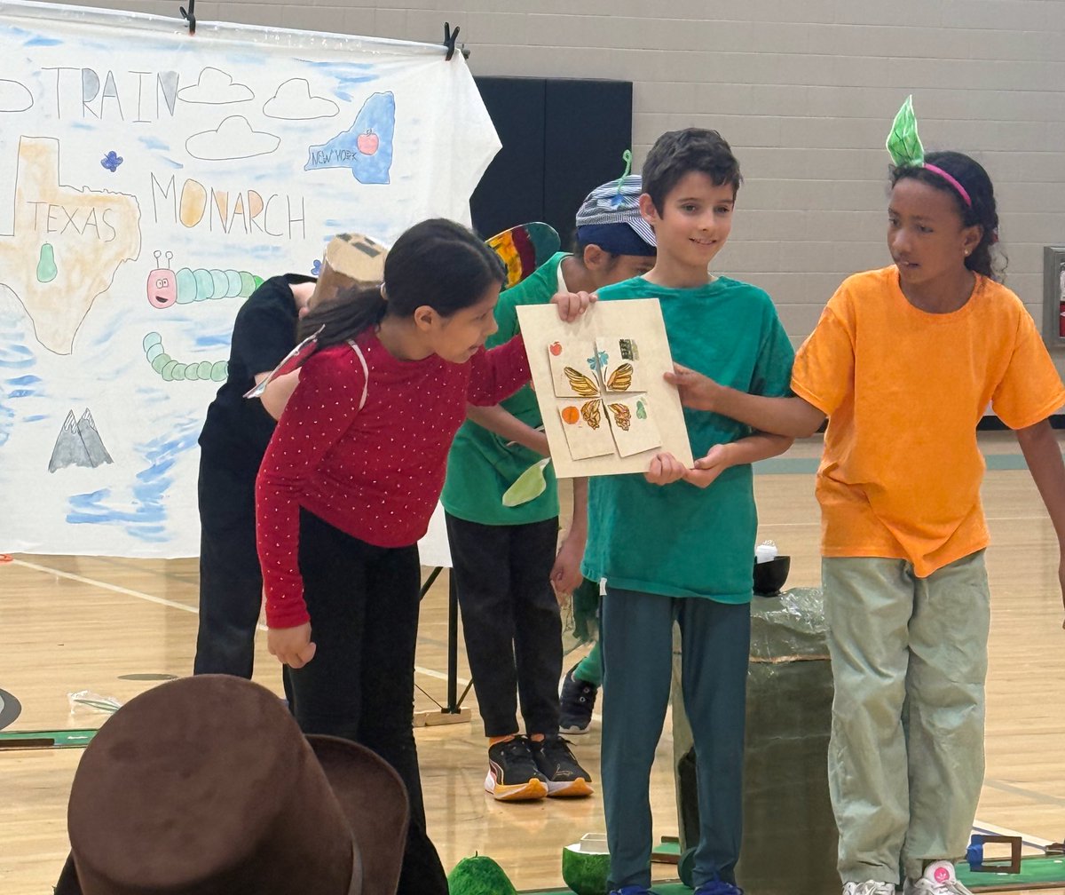 River Oaks IB World School tweet media