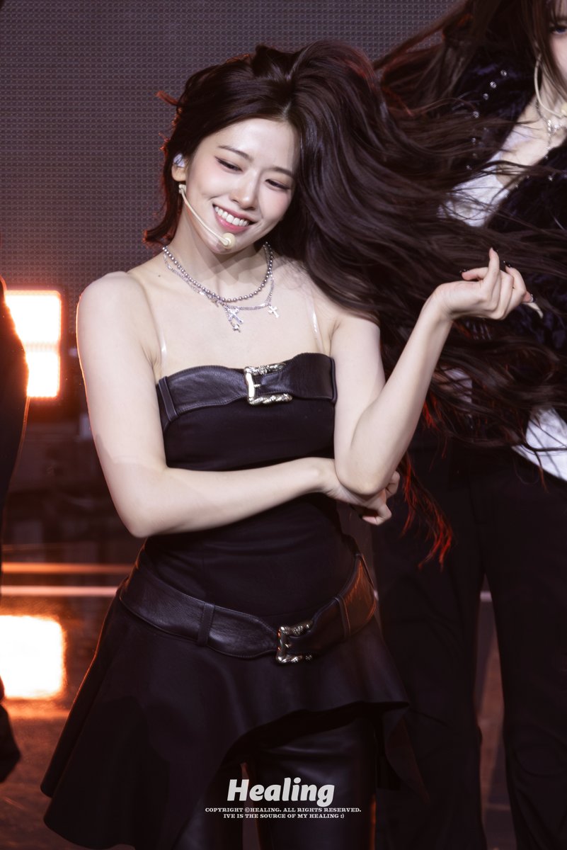 260223 REVIVE+ 쇼케이스 유진(6)   
#안유진 #ANYUJIN #유진 #YUJIN 
#아이브 #IVE