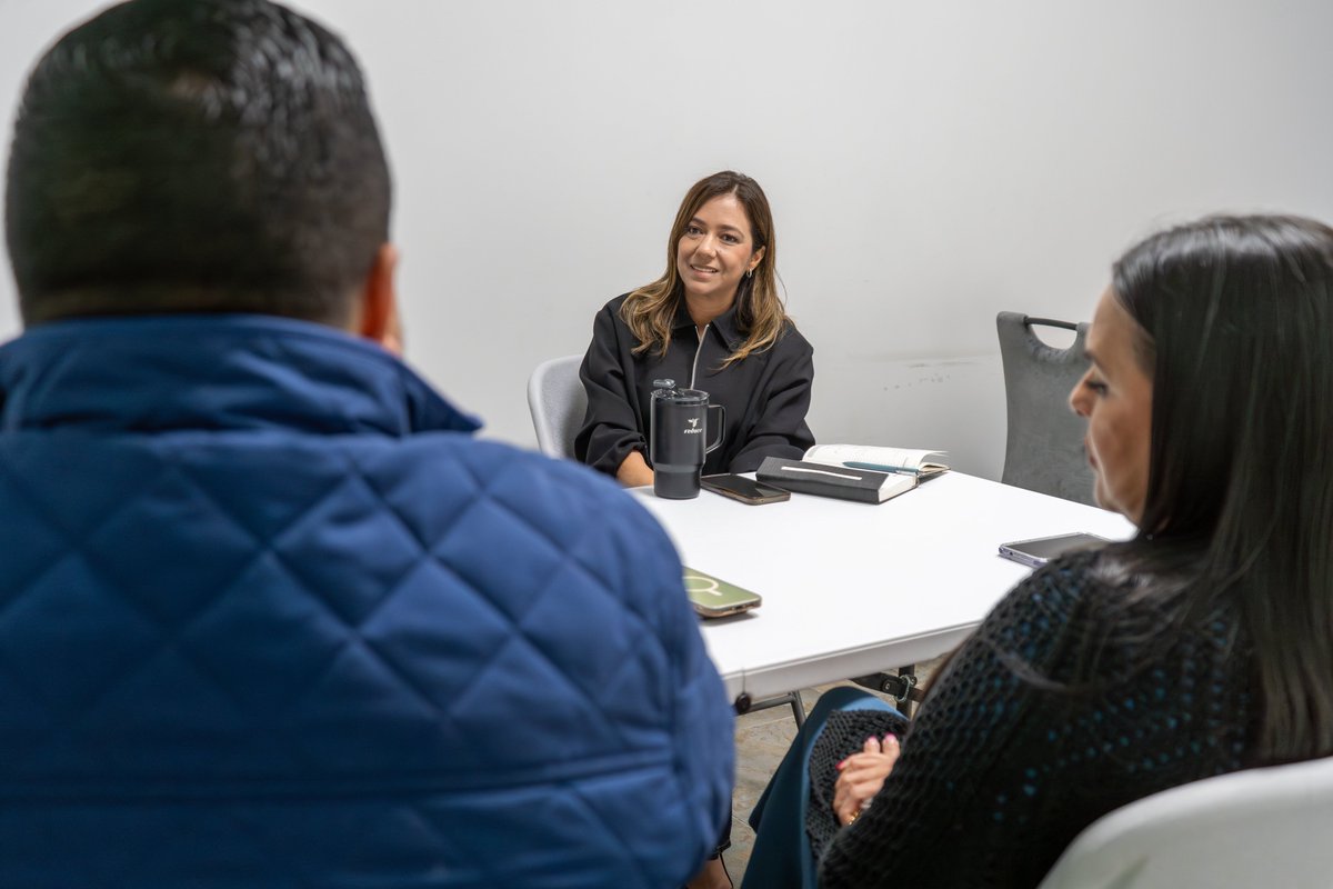 📢🤝 ¡Alianzas que transforman!

Nuestra directora, Ing. Maribel Rincón, se reunió con autoridades de la AMDC para fortalecer acciones en prevención y apoyo a la niñez y proyectos de medio ambiente, reciclaje y reforestación 🌱♻️.

¡Seguimos trabajando por el Distrito Central! 💙