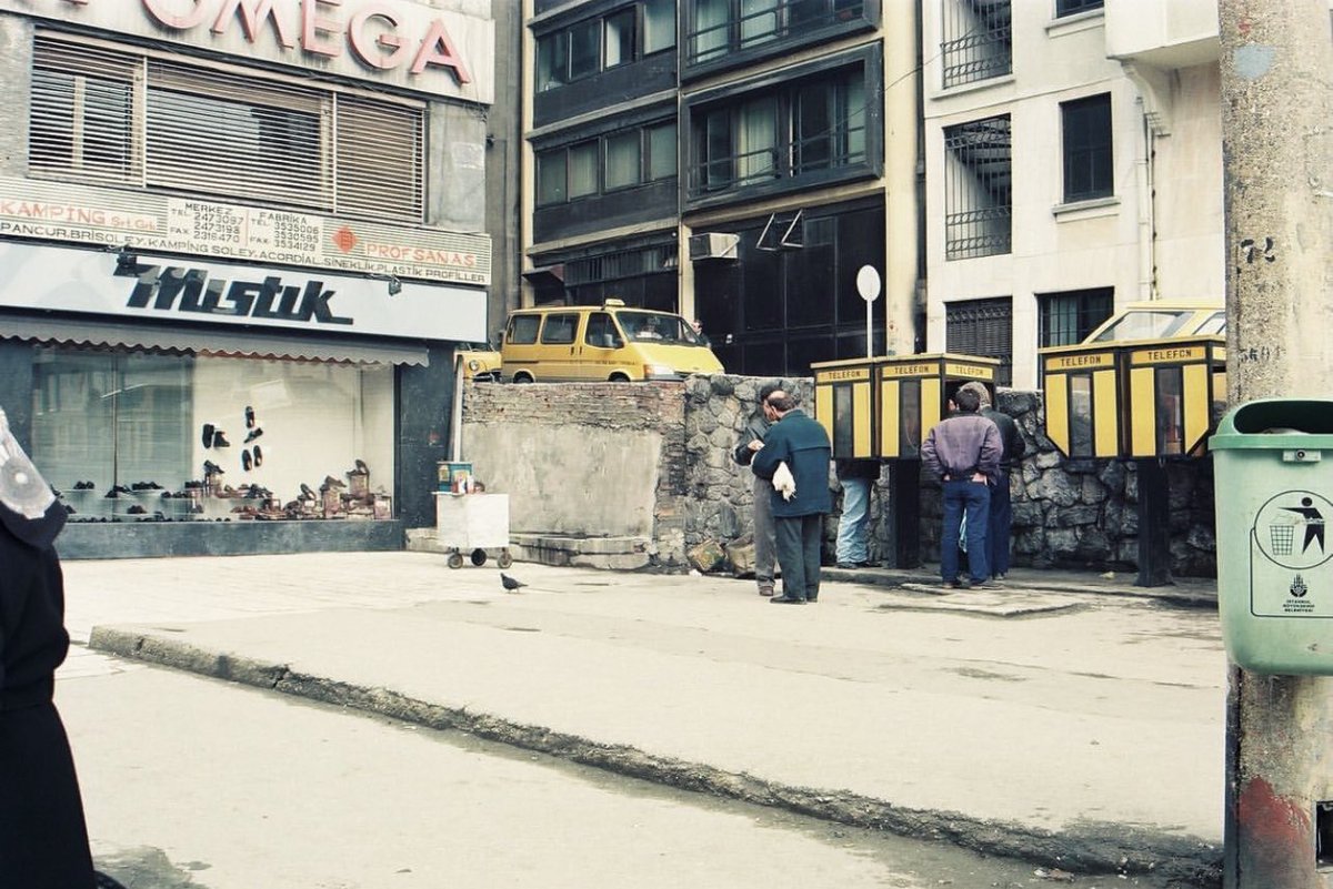 oldistguide's tweet photo. Halaskargazi Caddesi ve Vali Konağı Caddesi.

📅 1996
📍Şişli, Istanbul
📸 Selim Keskin

Halaskargazi Avenue and Vali Konağı Avenue. https://t.co/BVlVA9SFAC