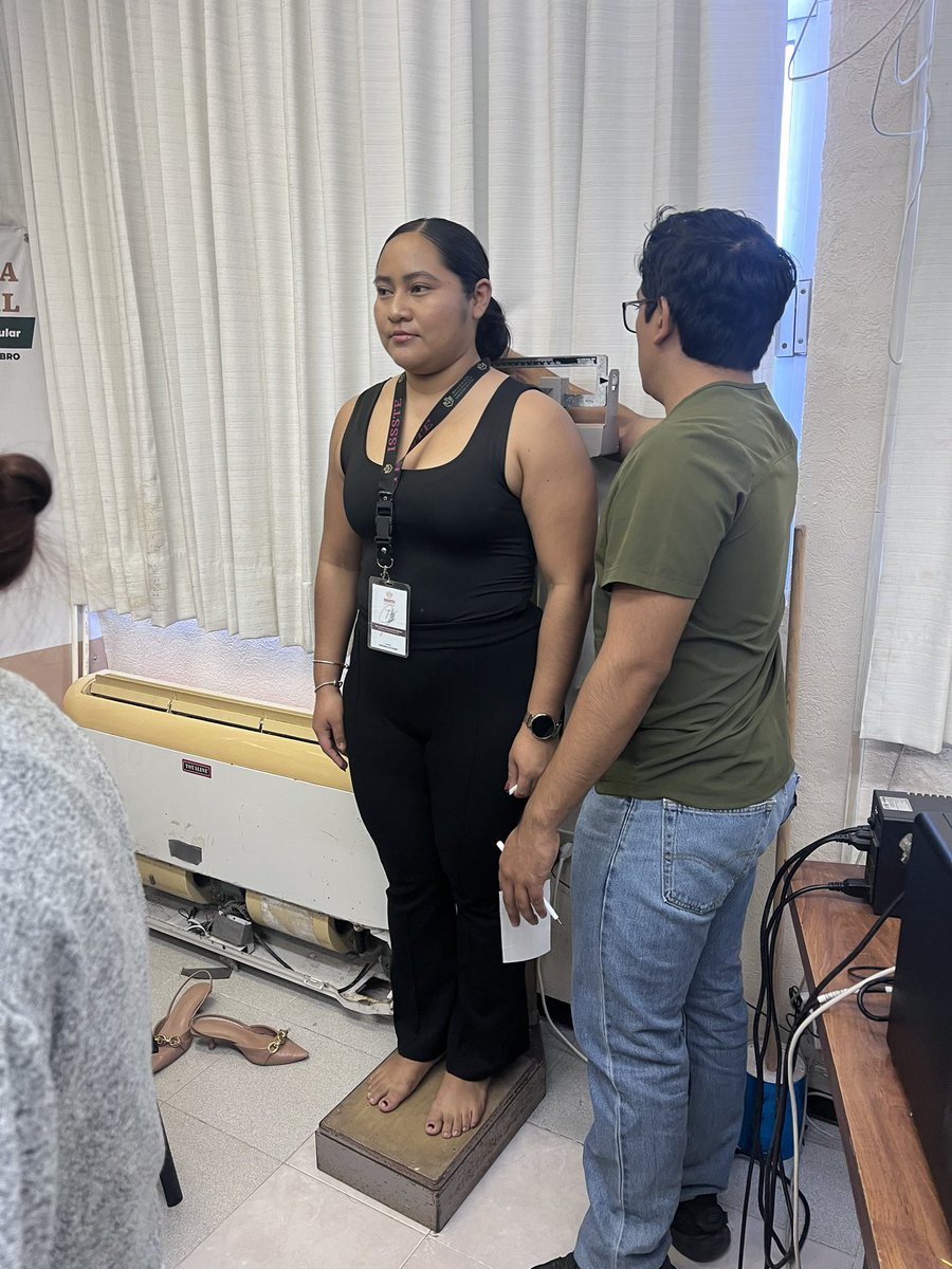Issste_Campeche's tweet photo. La Subdelegación Médica del #IsssteCampeche en el marco del Día Naranja, llevó a cabo la jornada nutricional como parte del programa ECOS para el Bienestar, la cual se realizó gestión de peso y somatometría, con el objetivo de evaluar la salud física y promover hábitos saludables https://t.co/VgeVTgEXNT