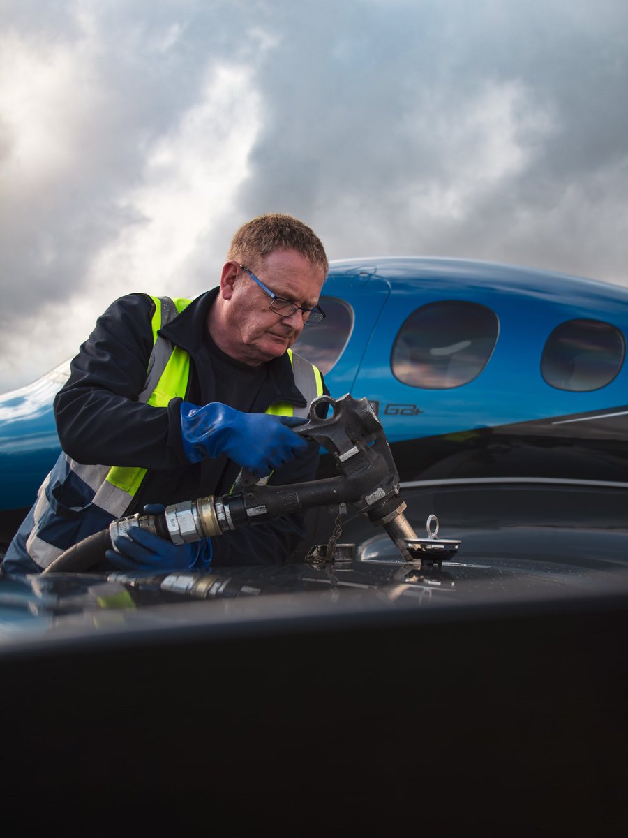 Wolverhampton Halfpenny Green Airport tweet media