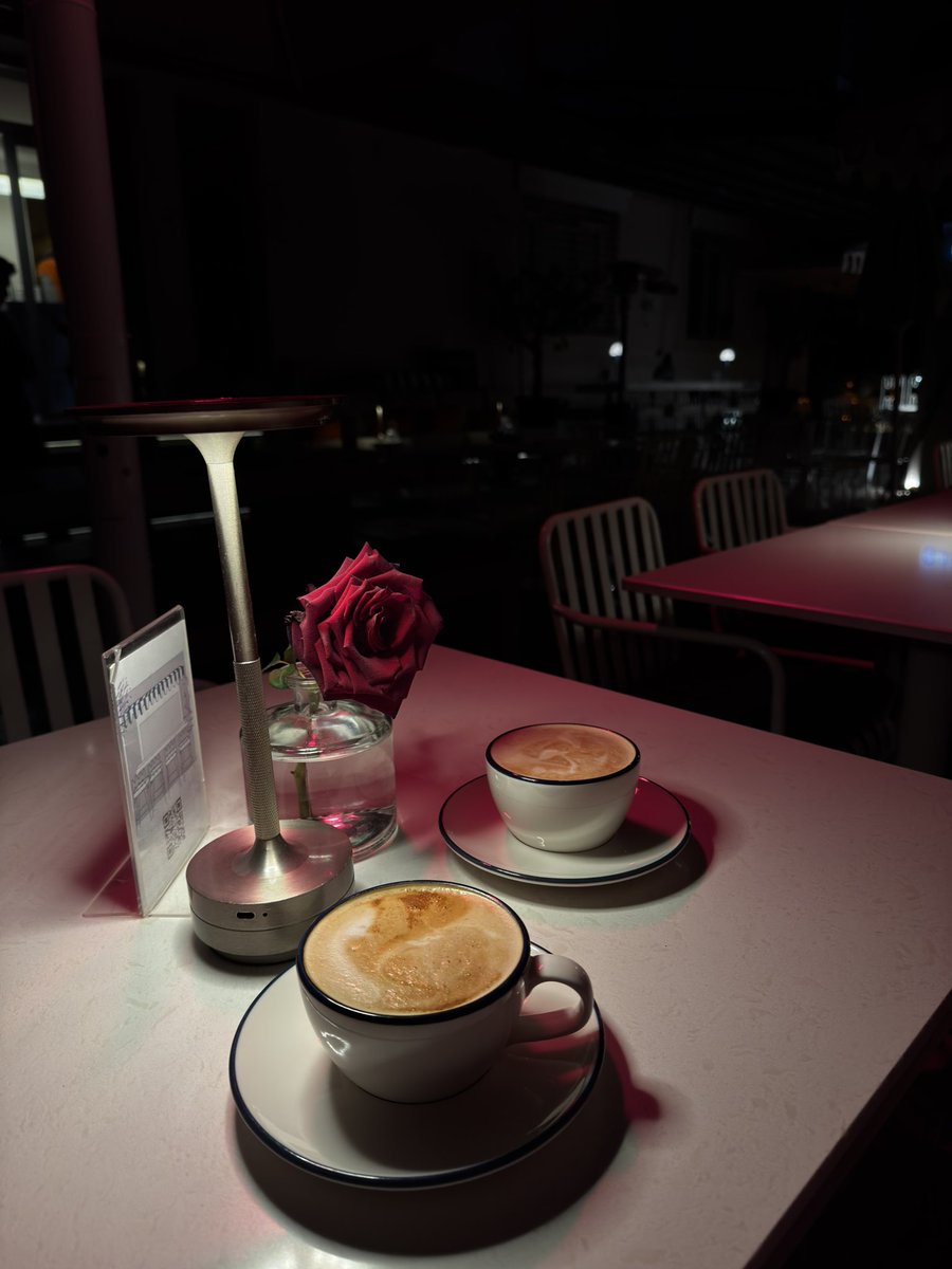 hematemezs's tweet photo. ☕️👩🏻‍❤️‍💋‍👩🏼 https://t.co/3ps8AnXcpD