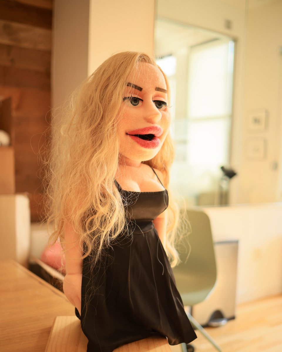 FurryPuppet's tweet image. She knows she's that girl 😏✨ #custompuppets #characterdesign #puppets #madeinNY #cute