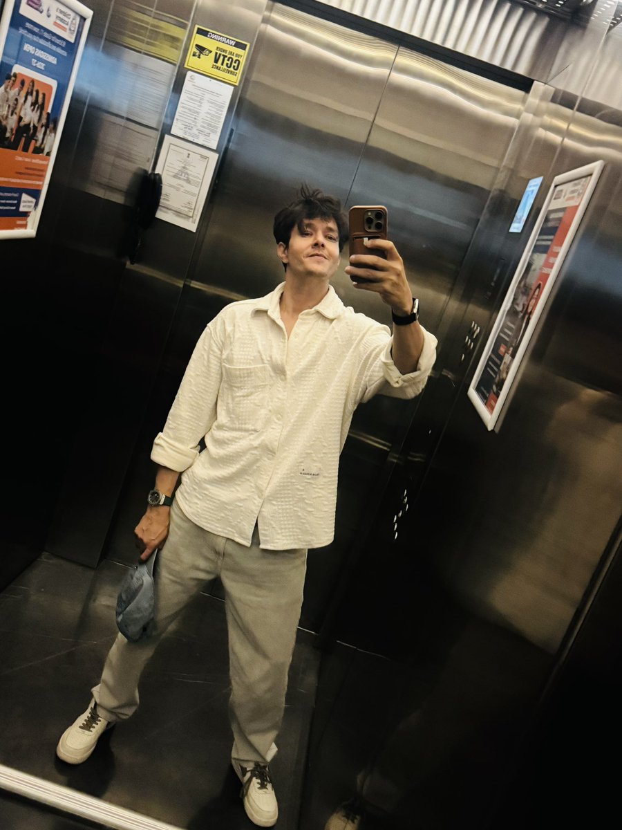 aniruddh_dave's tweet photo. कोशिश जारी है , कुछ नया और बेहतर  prepping for my oncoming film - I need your love n support as always https://t.co/lFJnhyBlqP
