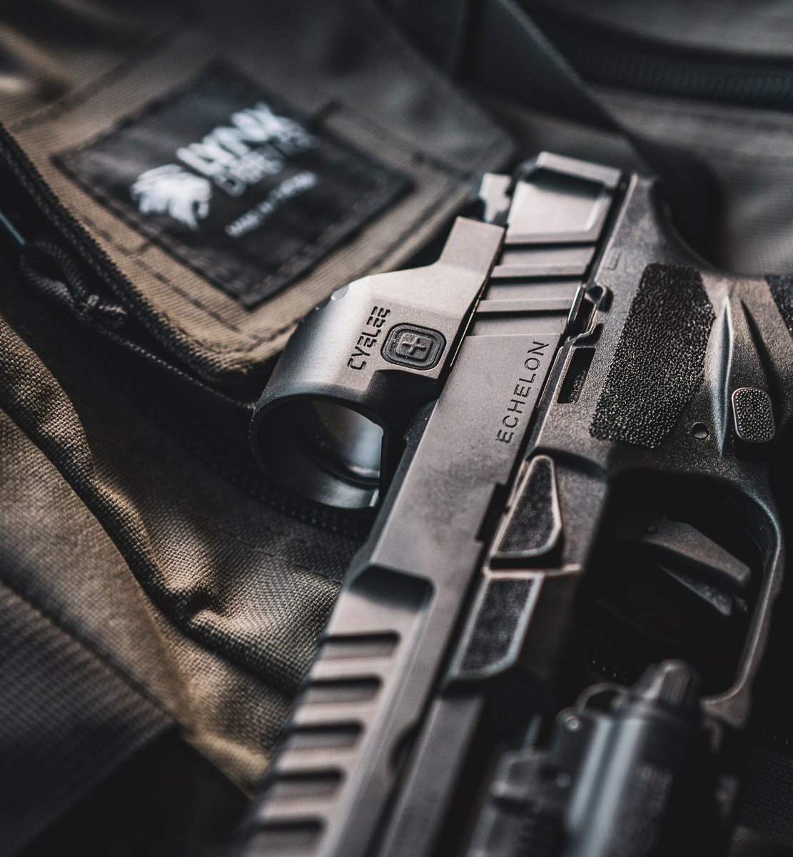 Cyelee Optics tweet media