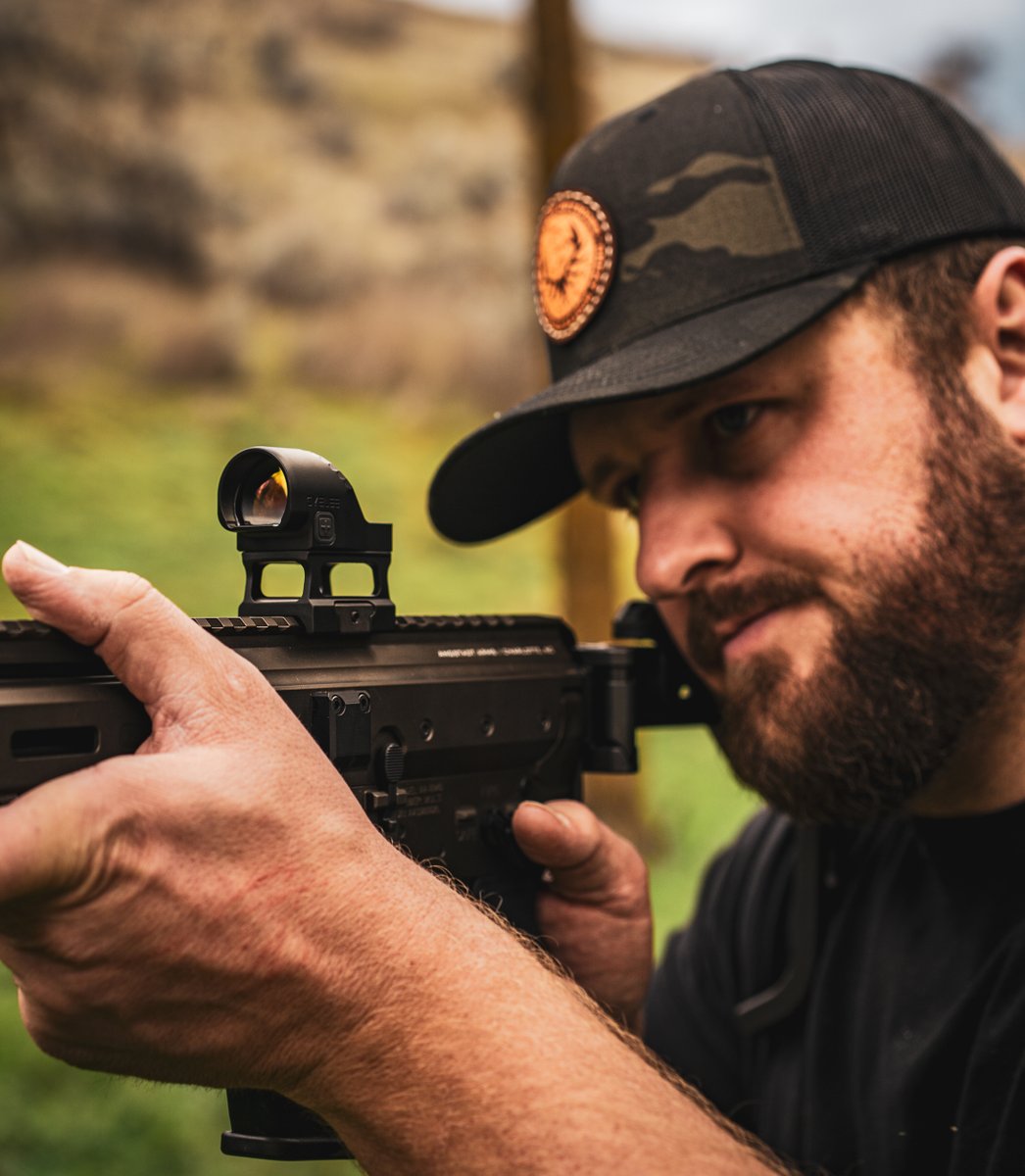 Cyelee Optics tweet media