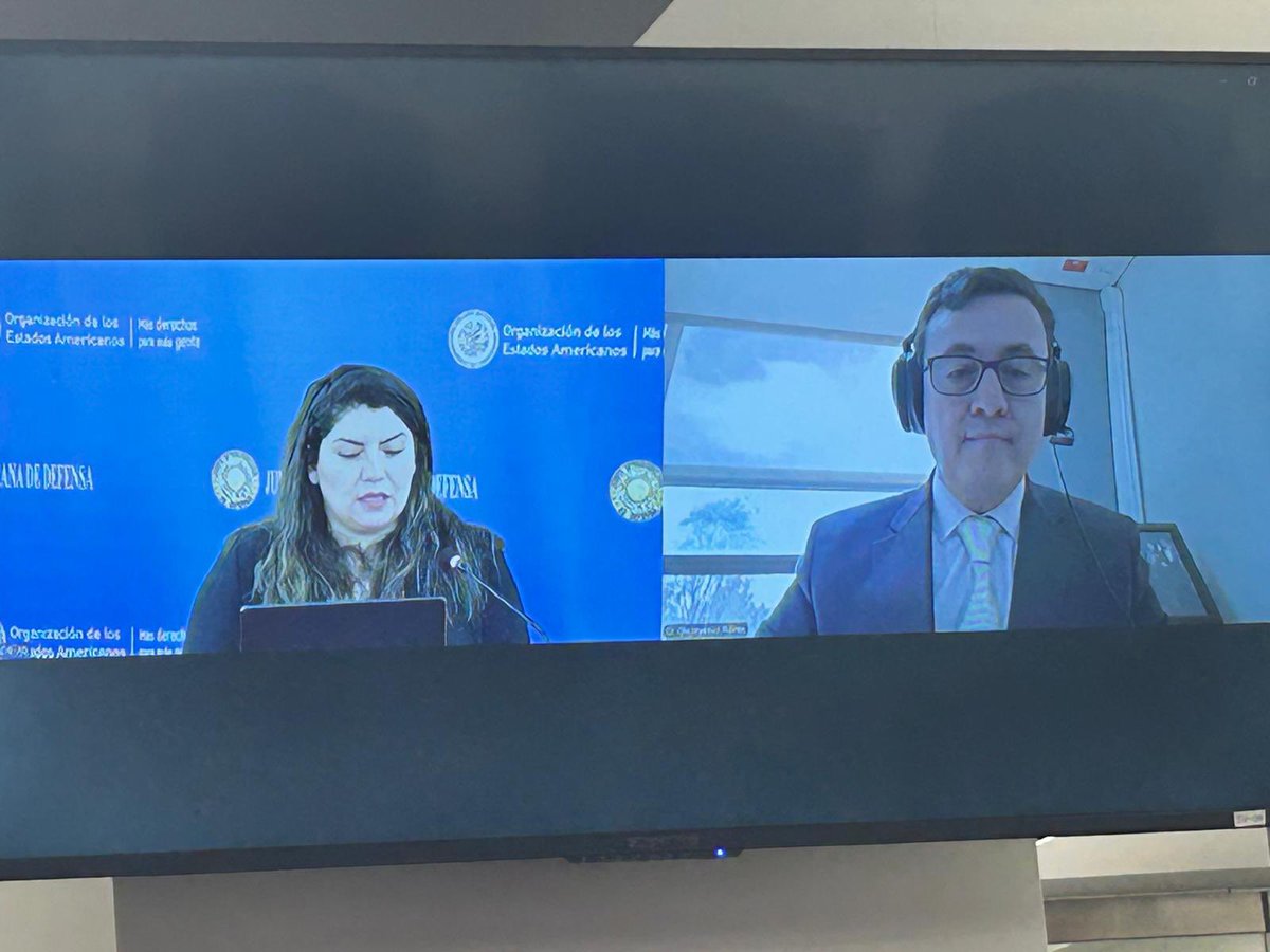 Es un honor representar a <a href="/PoliciaColombia/">Policía de Colombia</a> ante la Junta Interamericana de Defensa en el seminario Mujer, Paz y Seguridad. Estamos convencidos del enorme papel de las mujeres en la toma de decisiones y de la transformación policial en el continente.