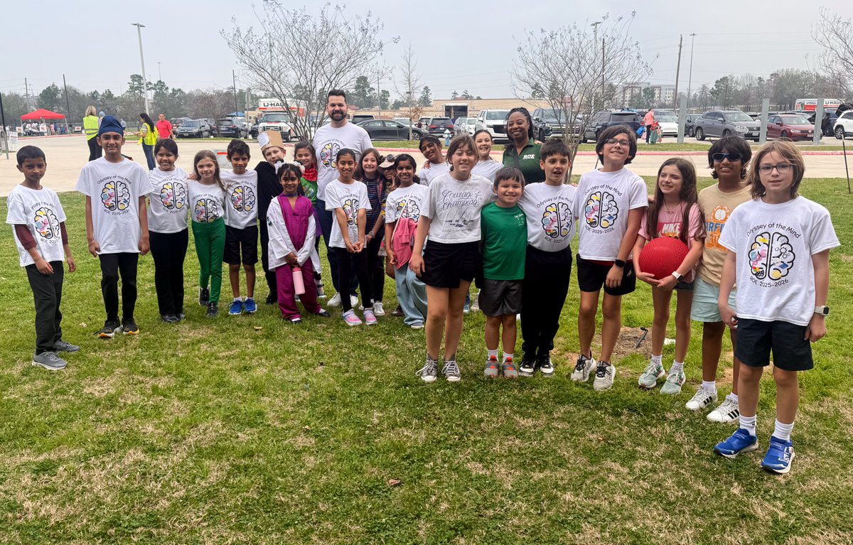 River Oaks IB World School tweet media