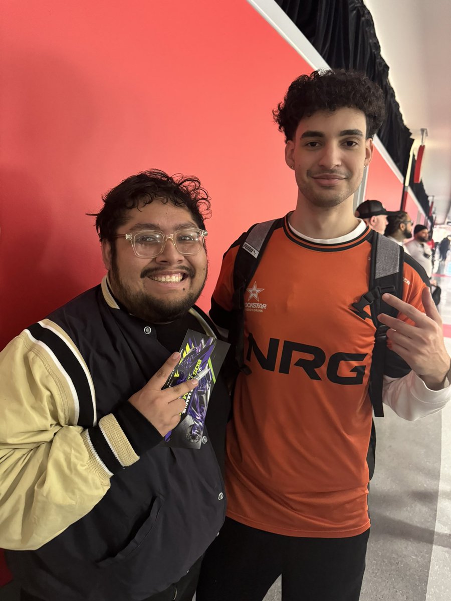 @Azfura Actual pic with my 🐐