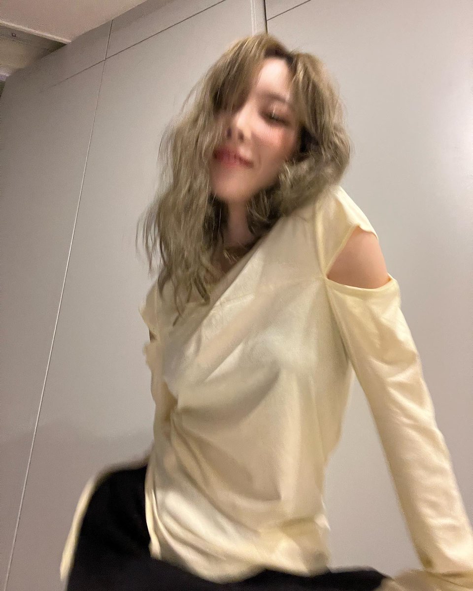 𝐭𝚑e𝕚a. tweet media
