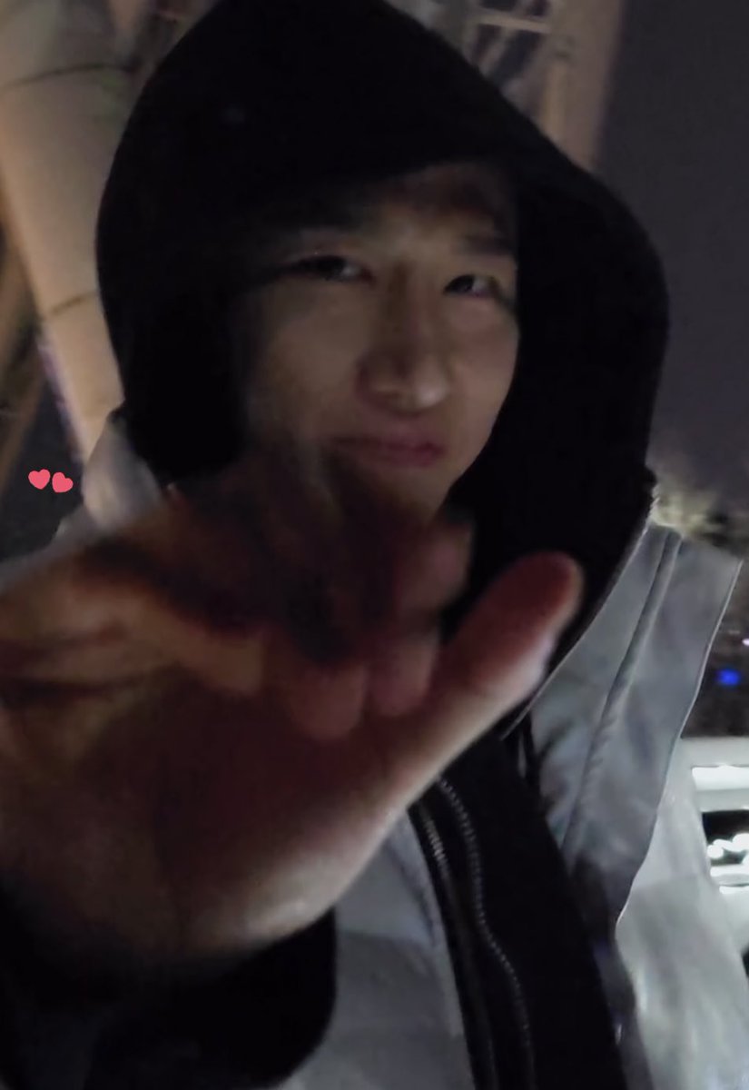 bleu13univers's tweet photo. 잘장 뱌뱌 https://t.co/qVO6l61hr7