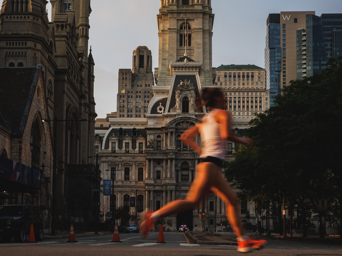 Loews_Hotels's tweet photo. Wherever your route takes you, Loews is your home base for every runner’s journey—enjoy a post-run refresh, welcoming vibes, and a little extra fuel to keep you moving! 🏃‍♂️💙  #LoewsHotels #Runcation https://t.co/201TuH7yi0 https://t.co/V7RKuzXFEh