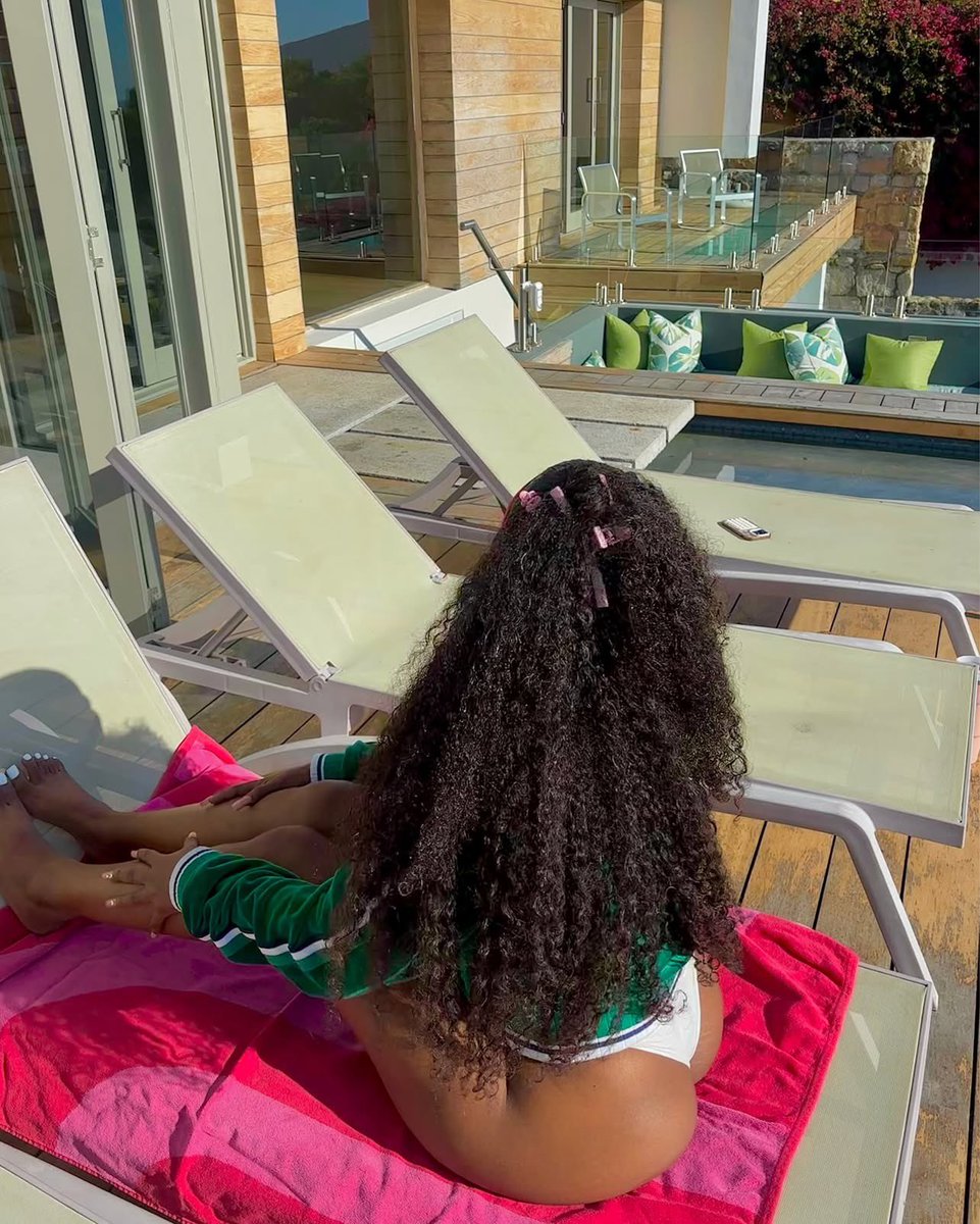 La Pineuse 🍑💦 tweet media