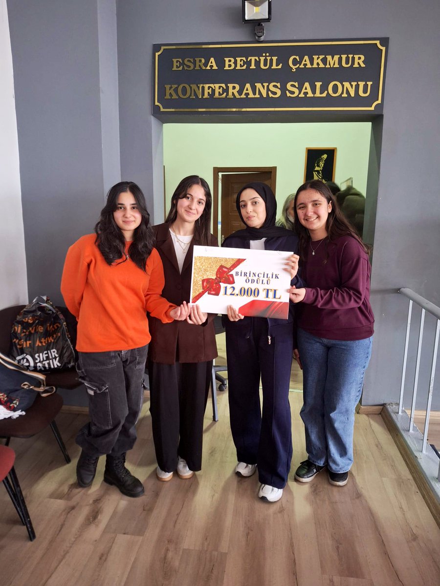 bingolmem's tweet photo. 📚✨ "Korkma! Gençliğin Ruhu Burada" temalı bilgi yarışmasında 🏆 Erzurum Bölge Birincisi olan Yaşar Turhan Anadolu Lisesini gönülden tebrik ediyoruz! 👏🎉

Başarıda emeği bulunan kıymetli okul yönetimini ve danışman öğretmen Edip CEBBA’yı yürekten kutluyor, özverili çalışmalarından dolayı teşekkür ediyoruz. 🌟📖

Okulumuzun Türkiye finallerinde de aynı azim ve kararlılıkla büyük başarılara imza atacağına inanıyor, başarılar diliyoruz! 🇹🇷🏅

Gençliğin ruhu bilgiyle yükselir! 🚀📘

@tcmeb @Yusuf__Tekin 
@bingolvaliligi @celikcahit 
@meb_ogm @h_ibrahim_topcu 
@MustafaOzel66