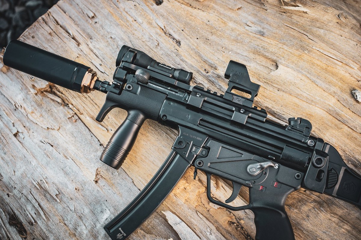 Cyelee Optics tweet media