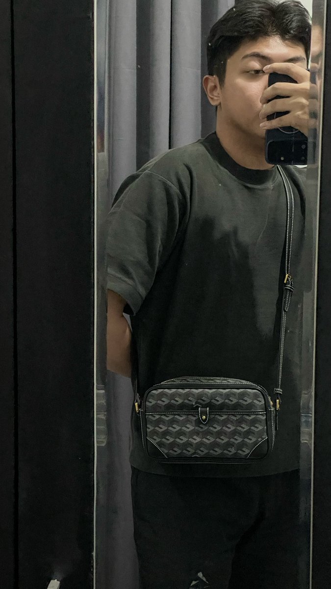 kaptenabas's tweet photo. christy ng pedro sling bag gilak cakep bgtt
lebih cocok ini drpda russo yg large, yg mau jastip reply aj ya pengiriman tiap minggu dr malay, harga jauh lebih murah dr official store indo💕 https://t.co/a0q5wuPLgr